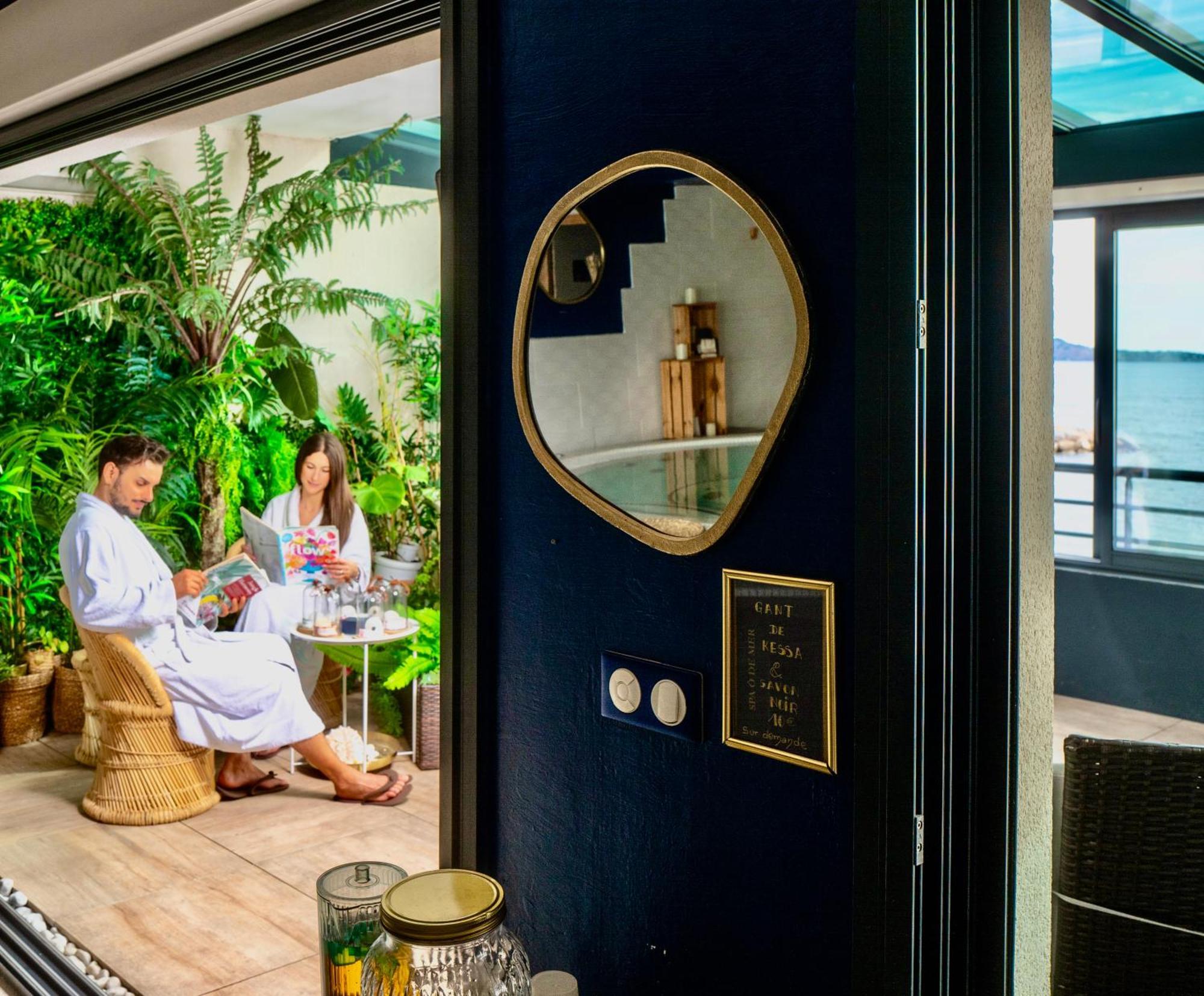 Blue Summer Vibes Mini Studio For Two, Ac, Parking, Beach At 50M, Spa Access -2 ลาซิโอตาต์ ภายนอก รูปภาพ